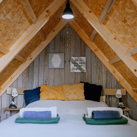 Siedlisko Raz Sie Zyje - Glamping Luxury tent Wolka (Wegrow)