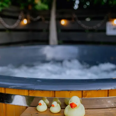 Siedlisko Raz Sie Zyje - Glamping *